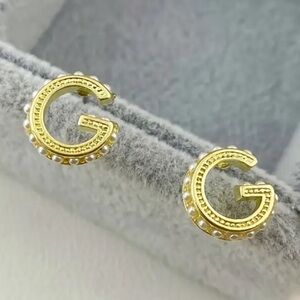 Gold "G" Earrings with Pearl Accents - Chic & Modern Style